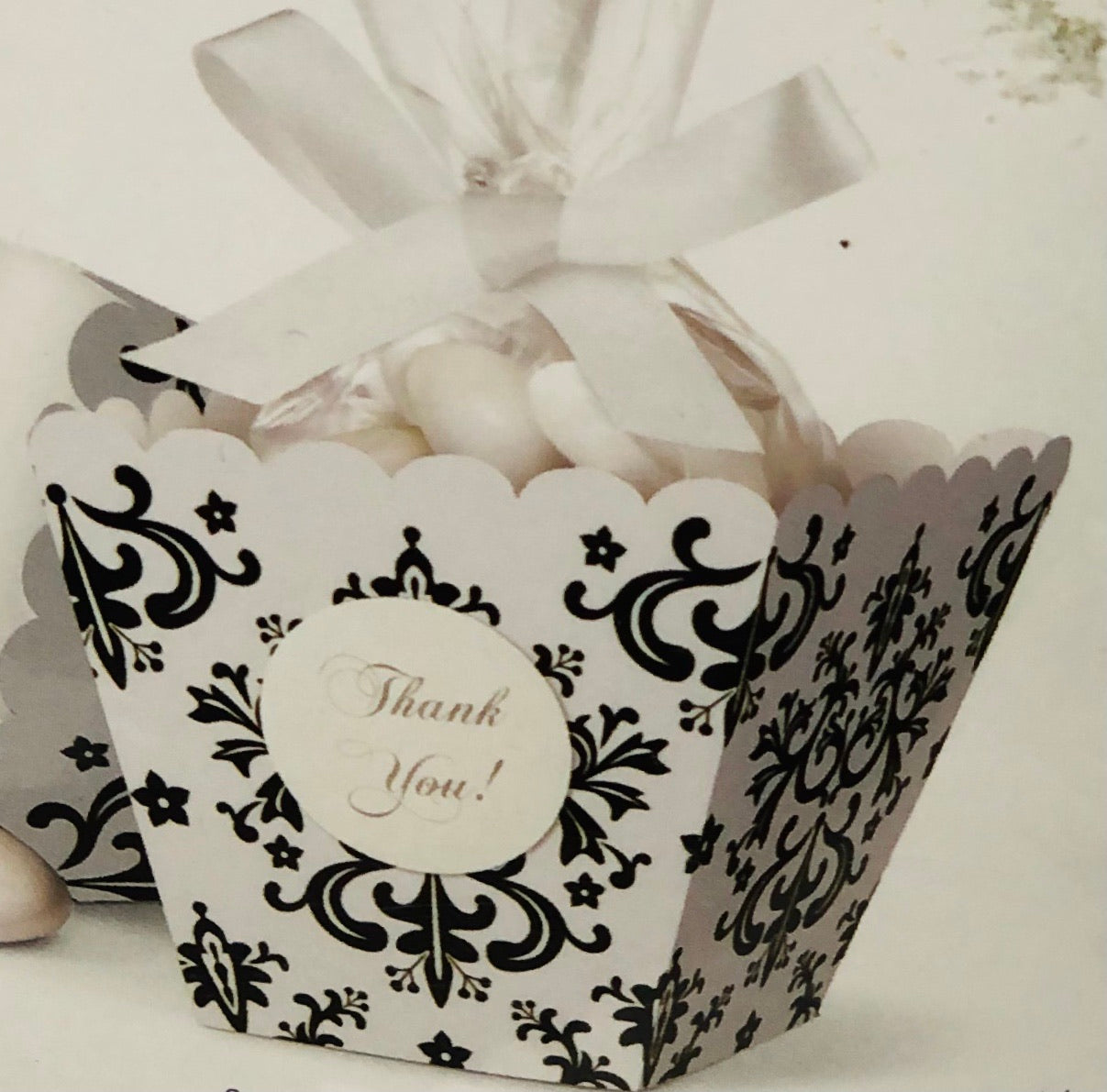 Wilton Favor Box Kit - White and Black